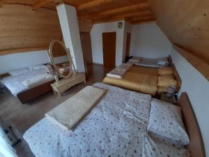 Postel nebo postele na pokoji v ubytování Cerov do