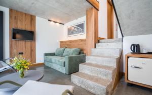 Predel za sedenje v nastanitvi Step Inn - Kazbegi