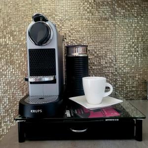 Kaffee-/Teezubehör in der Unterkunft Holiday house in Split with sea view, terrace, air conditioning, WiFi 4937-1