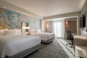 Postel nebo postele na pokoji v ubytování Courtyard by Marriott Ciudad Juarez + 24 fotografií