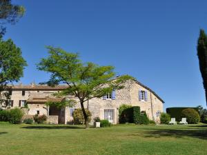 Κήπος έξω από το Charming Stone House with Terrace