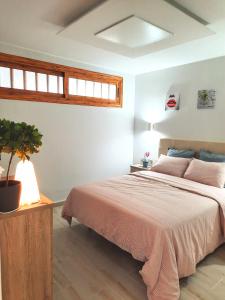 Katil atau katil-katil dalam bilik di One bedroom apartement with shared pool furnished terrace and wifi at Costa Adeje