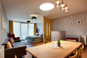 Prostor za sedenje u objektu APARTMÁNY ADAM