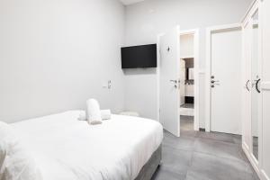 Spacious 4bd apartment with garden in PRIME LOCATION