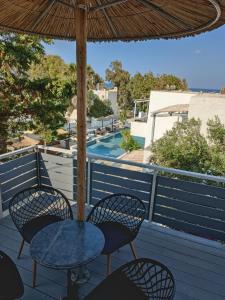 Bazén v ubytovaní Naxos Summerland resort alebo v jeho blízkosti