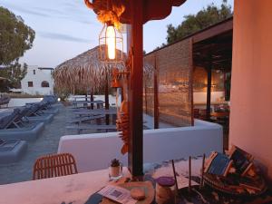 Reštaurácia alebo iné gastronomické zariadenie v ubytovaní Naxos Summerland resort