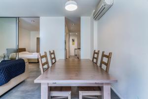 A bed or beds in a room at San Maurilio Apartment