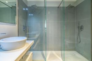 A bathroom at San Maurilio Apartment