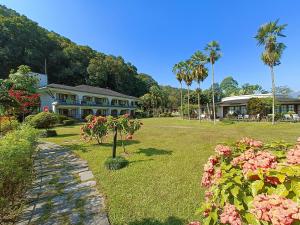 Vườn quanh Fish Tail Lodge