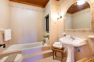 A bathroom at ZER- Spacious House with Terrace and Views