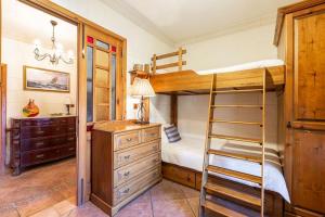 A bed or beds in a room at ZER- Spacious House with Terrace and Views
