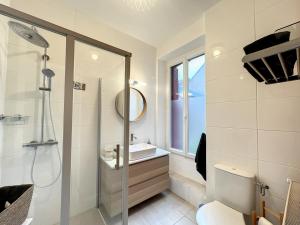 Kúpeľňa v ubytovaní Appart LE SCANDINAVE - Maison 1911 - confort & prestige