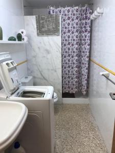 Koupelna v ubytování Apartment 3 minutes from Puerto Rico beach