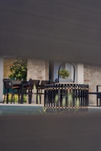 Foto da galeria de Mouzaki's Stone Villas em Volímai
