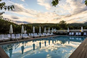 Bazén v ubytování Hotel Rosaleda del Mijares nebo v jeho okolí