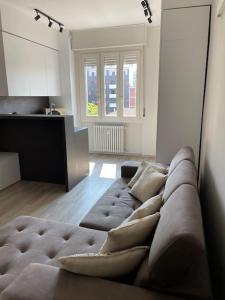 Gallery image of SUITE DE ROLANDIS Cin ITOO5OO5C22CDBEZNY in Asti