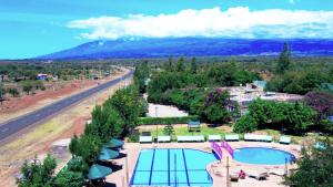 Cảnh núi rừng hoặc tầm nhìn ra núi từ khách sạn