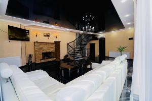 Ruang duduk di Hotel Evergreen