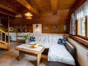 Posezení v ubytování Chalet Mrklov by Interhome