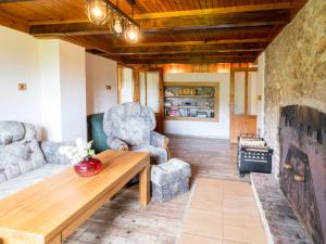 Posezení v ubytování Chalet Mrklov by Interhome + 24 fotografií