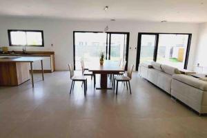 Posedenie v ubytovaní Villa ambrussum Villetelle