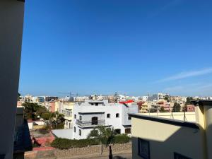 カサブランカにあるAppartement Cosy et chaleureux - Casablanca centreの建物から見える街並み
