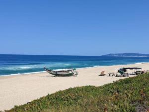 Φυσικό τοπίο κοντά σε αυτή η παραθεριστική κατοικία +16 φωτογραφίες