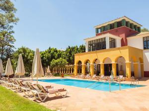 Bazén v ubytování Isla Canela Golf Hotel Boutique nebo v jeho okolí