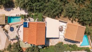 Bazén v ubytování Zamor Family Villa 2 nebo v jeho okolí