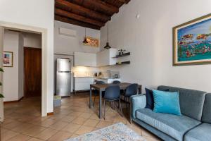 A kitchen or kitchenette at CasaLonghi