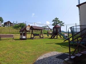 Area giochi per bambini di Guest House Mountain