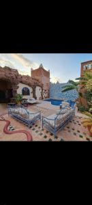 The swimming pool at or close to Auberge Kasbah Darla