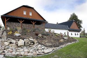 Vonkajšia záhrada v ubytovaní Penzion pod Březinkou