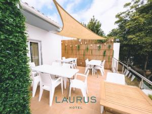 Balkón nebo terasa v ubytování Laurus Hotel