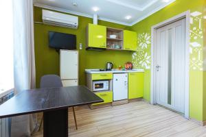 Una cocina o zona de cocina en Guest house "Golden Gate 911 "
