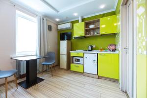 Una cocina o zona de cocina en Guest house "Golden Gate 911 "