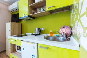 Una cocina o zona de cocina en Guest house "Golden Gate 911 "