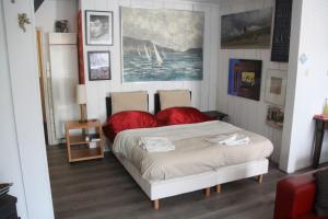 Postel nebo postele na pokoji v ubytování Bed & Breakfast Klokgaaf