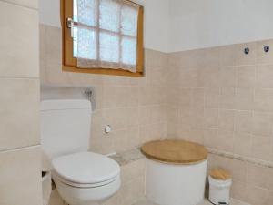 Ванна кімната в Chalet Tschingeli by Interhome