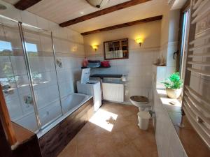 Η κουζίνα ή μικρή κουζίνα στο Apartment Erna by Interhome