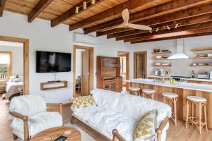 Kuchyň nebo kuchyňský kout v ubytování Huron Hideaway
