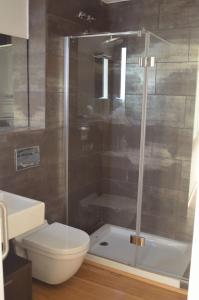 Kúpeľňa v ubytovaní Girona Housing Ginesta 9