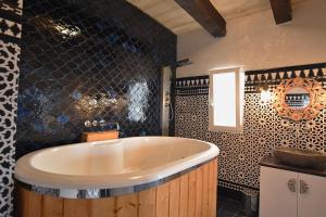 Koupelna v ubytování Chapel 5 Boutique Suites B&B