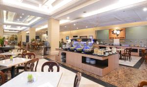 Restoran atau tempat lain untuk makan di The Rich Jogja Hotel