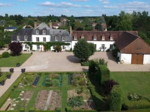 Foto sihtkohas Paucourt asuva majutusasutuse **Suite Familiale Spacieuse au Cœur de la Forêt de Montargis** - FR-1-590-335 galeriist