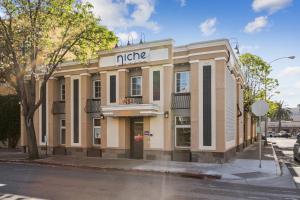 Budova, kde se hotel nachází