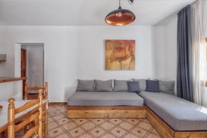 A bed or beds in a room at Alojamientos Turísticos Cardona - Apartamento 1 Hab. Standart