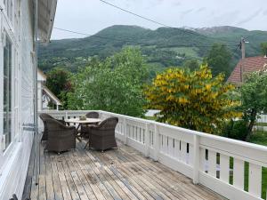 En balkong eller terrasse på Valldal Sentrum Overnatting