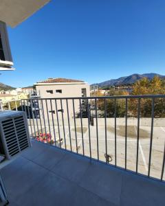 Imagen de la galería de Charmant type 1 neuf en hyper centre avec parking, en Corte