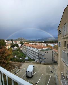 Imagen de la galería de Charmant type 1 neuf en hyper centre avec parking, en Corte
